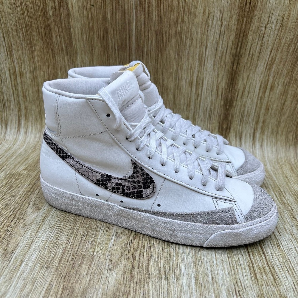 Nike Blazer Mid '77 SE Snakeskin Women's Size 7.5 Shoes White Sneaker DA8736-100